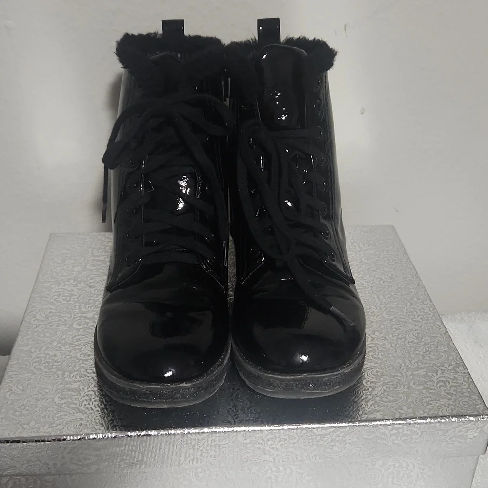 MIA SIZE 4 Black Patent leather's Boot girl
